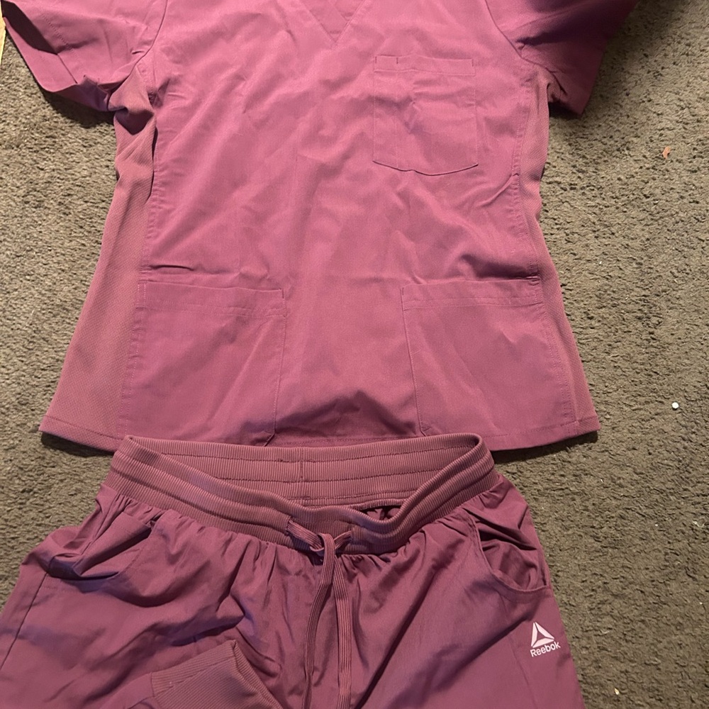 Reebok purple Scrub Set